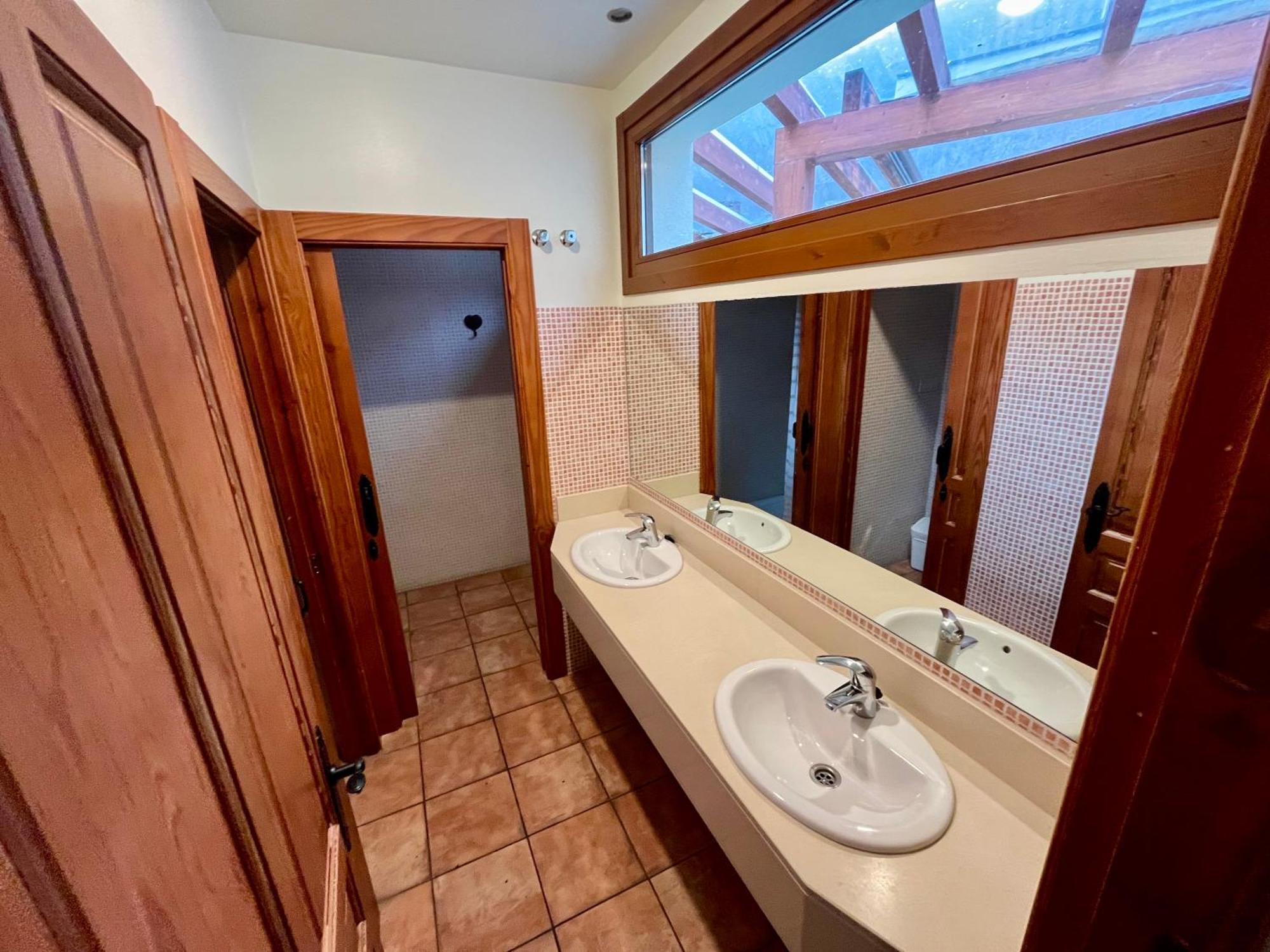 Aparthotel Lotila Flats Cuirgu à Felechosa Extérieur photo
