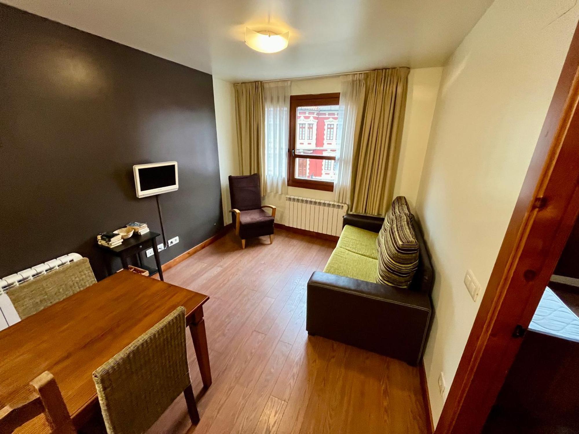 Aparthotel Lotila Flats Cuirgu à Felechosa Extérieur photo