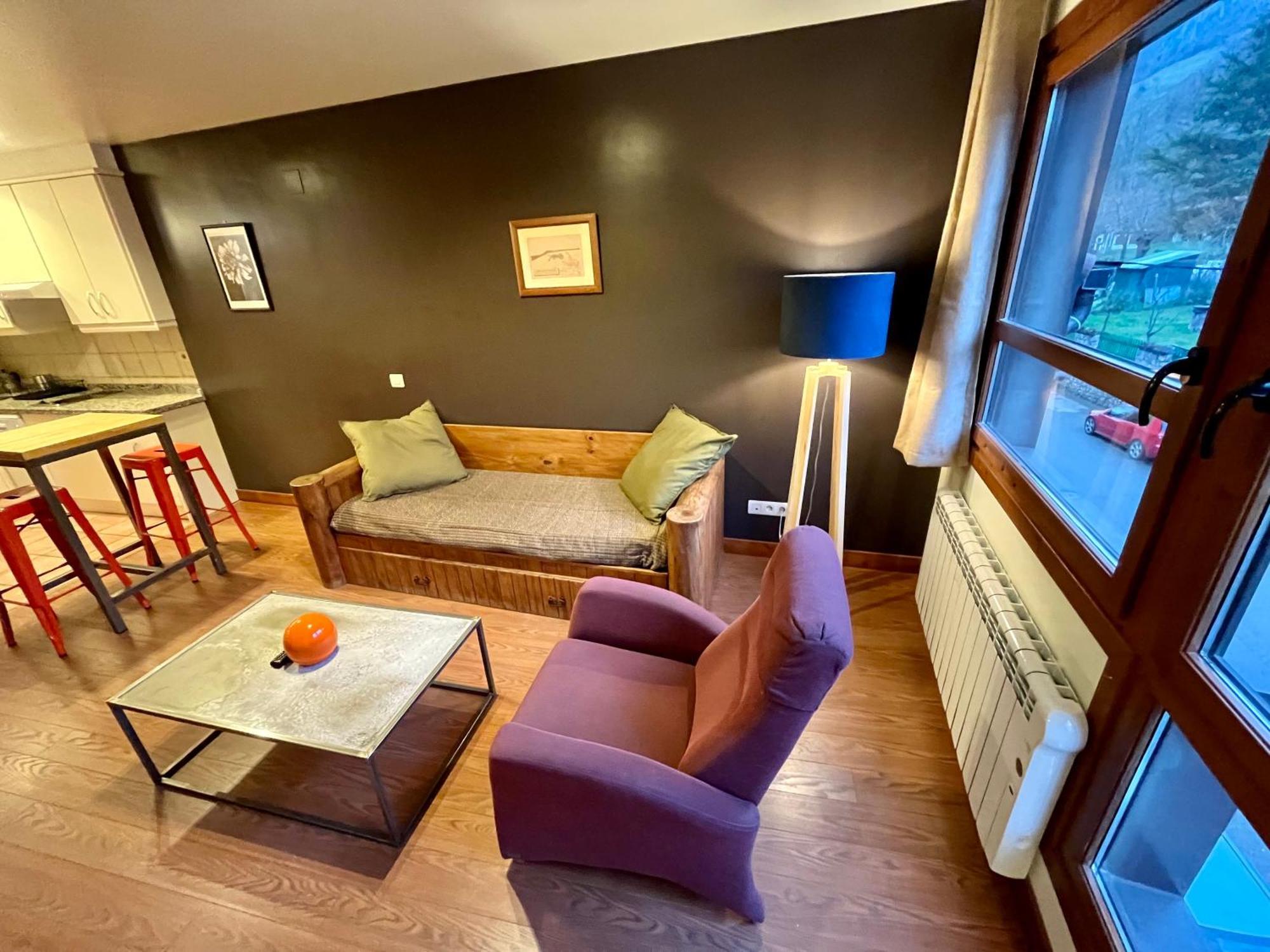 Aparthotel Lotila Flats Cuirgu à Felechosa Extérieur photo