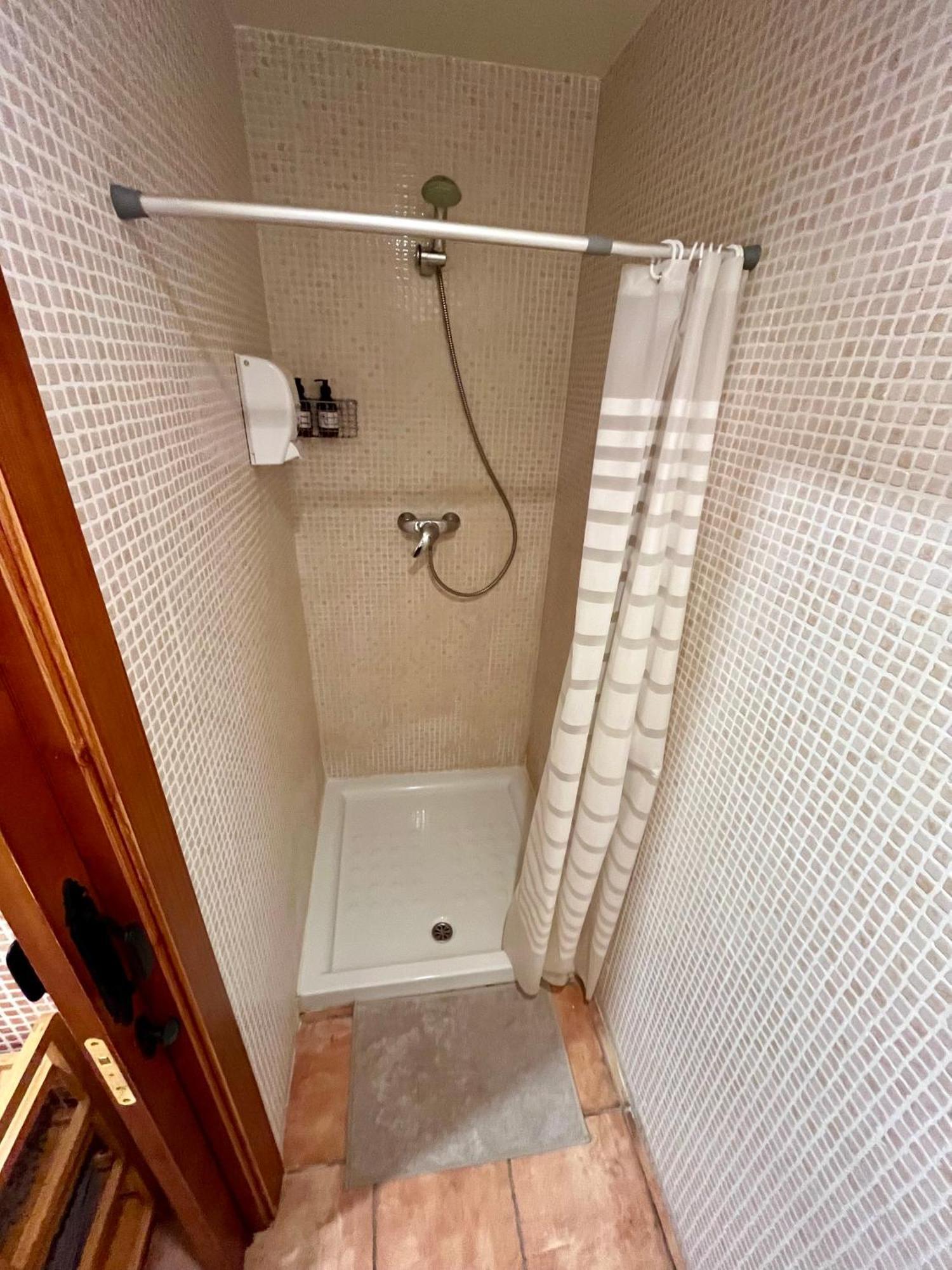Aparthotel Lotila Flats Cuirgu à Felechosa Extérieur photo