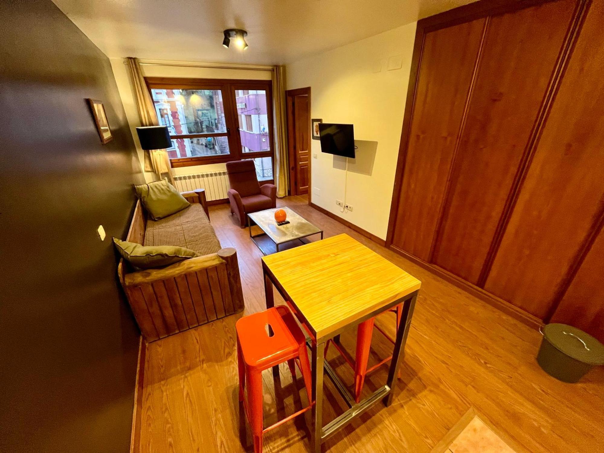 Aparthotel Lotila Flats Cuirgu à Felechosa Extérieur photo